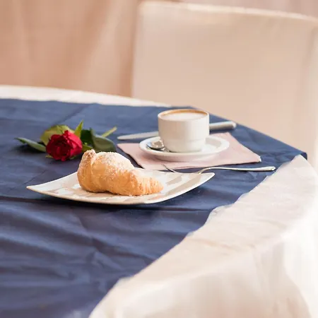 فندق San Francesco ريندي