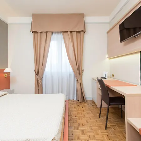 فندق San Francesco ريندي